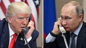 Tổng thống Ukraine lên tiếng sau cuộc điện đàm của hai nhà lãnh đạo Trump - Putin