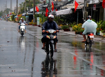 Không khí lạnh tràn xuống, Bắc Bộ mưa dông diện rộng