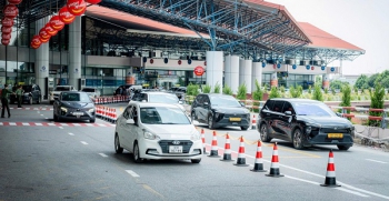 Điều chỉnh làn đón dành cho xe công nghệ tại sân bay Nội Bài