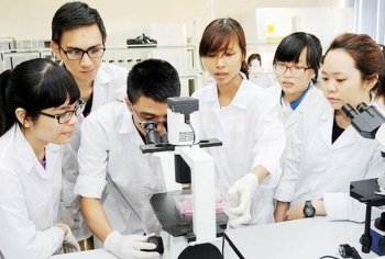 Đề xuất chính sách hỗ trợ học sinh, sinh viên, giảng viên đi học tập, nghiên cứu ở nước ngoài
