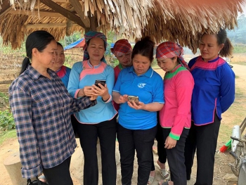 Tạo điều kiện để người khuyết tật, người dân tộc thiểu số thực hiện quyền tiếp cận thông tin