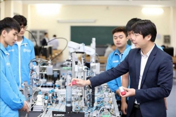 Đề xuất Chương trình bồi dưỡng sư phạm cho giáo viên giáo dục nghề nghiệp