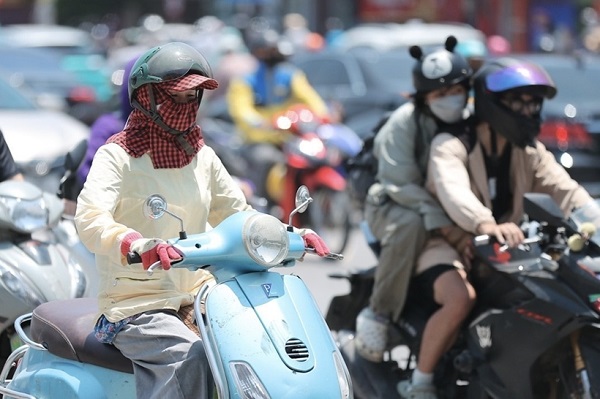 Nhiều nơi nắng nóng, chiều tối và đêm có mưa dông diện rộng