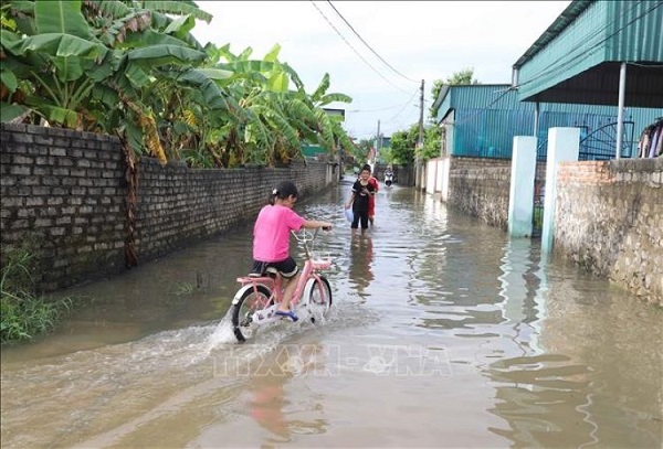Trung Bộ và Nam Bộ mưa lớn, đề phòng lũ quét và ngập úng